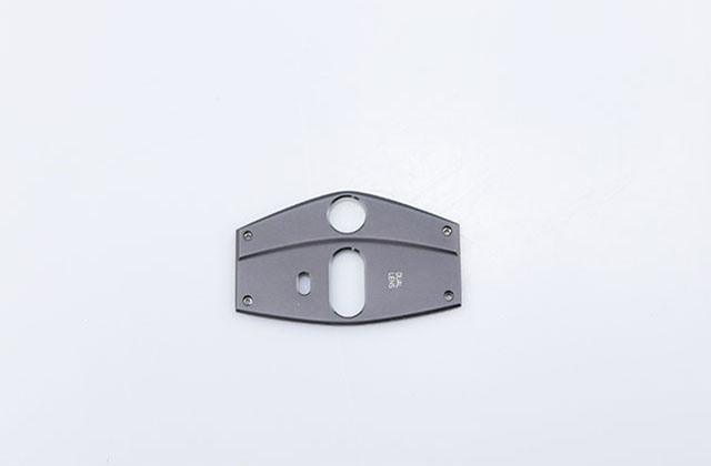 怎么通過(guò)CNC加工精密CNC加工來(lái)完成CNC加工數(shù)碼零件加工？