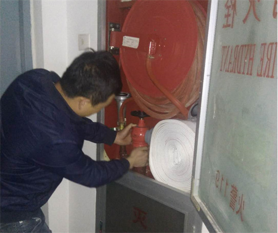 �������̰��b�е�����ˮ����ô���B(y��ng)��